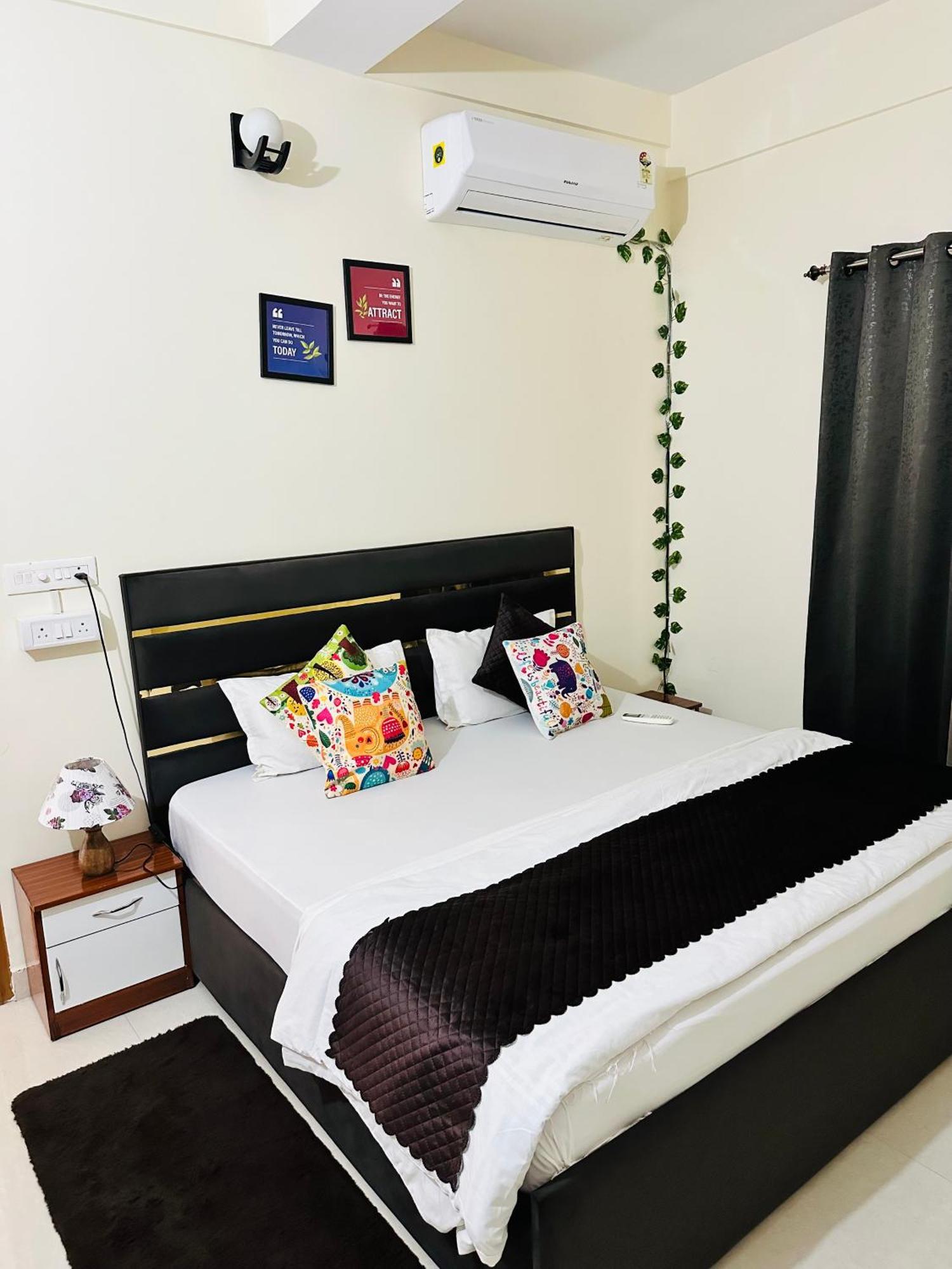 Zoomstay - 3Bhk Apartments Varanasi Exterior photo
